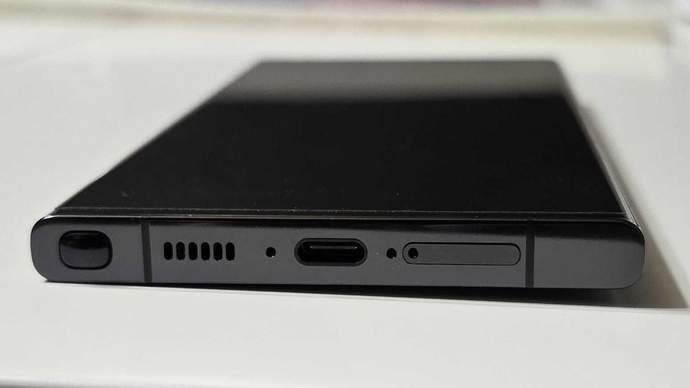 Samsung Galaxy S23 Ultra 256GB – Черен – Отлично състояние