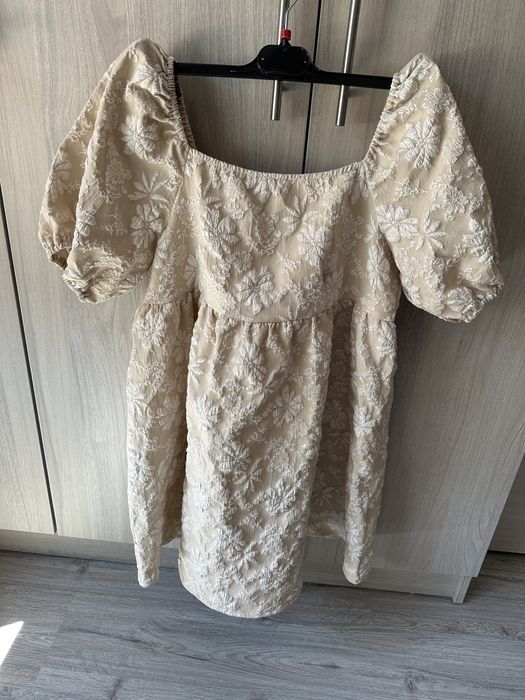 Rochie nouă marime M dar merge si pentru L