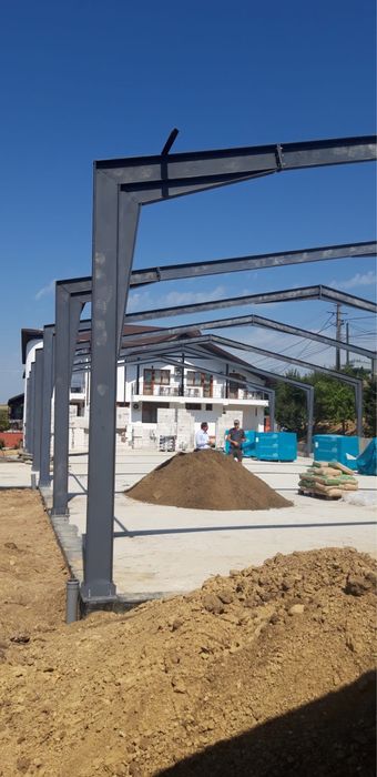 Vindem si confectionam hale metalice