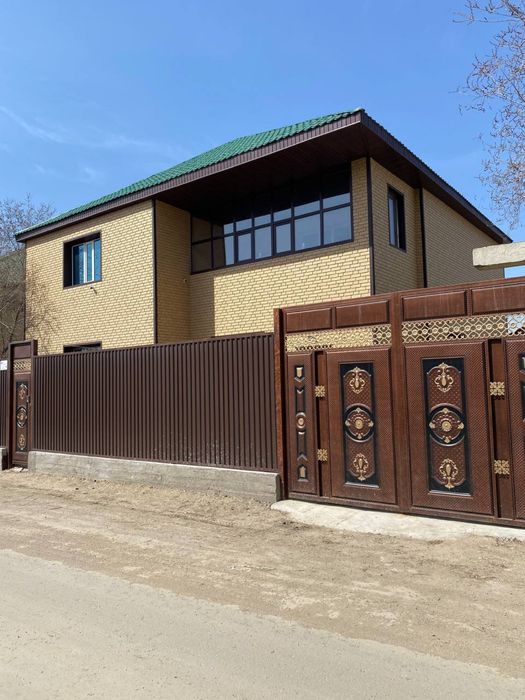 Сдам в аренду двухэтажный дом