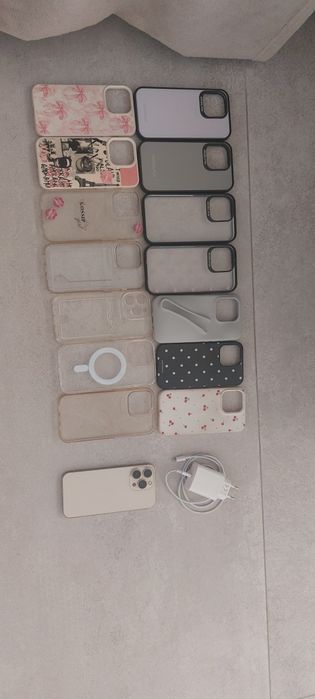 IPhone 13 pro в златист цвят
