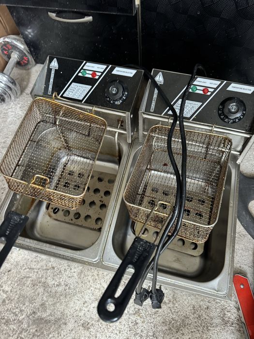 Продам фритюрницу фритюрница
