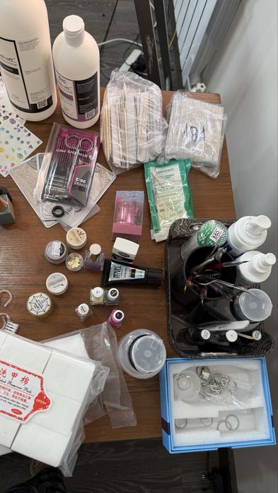 Продам набор на маникюра