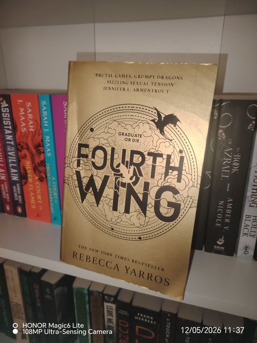 Fourth Wing, Rebecca Yarros, на един прочит
