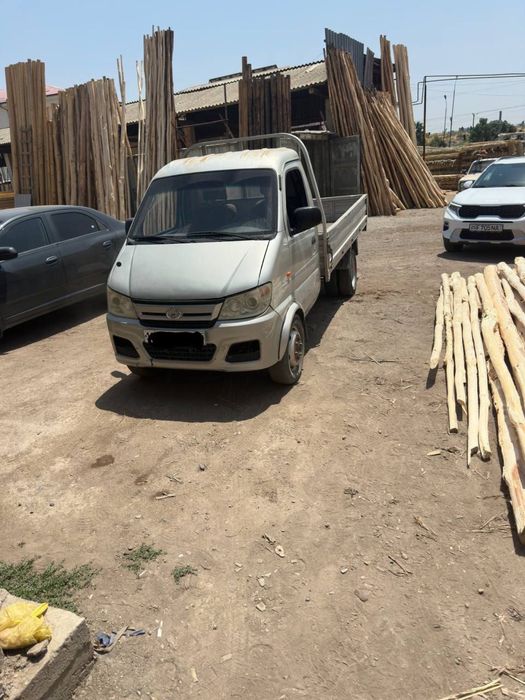 Moshinani yili 2017 narxini telfon gaplashiladi