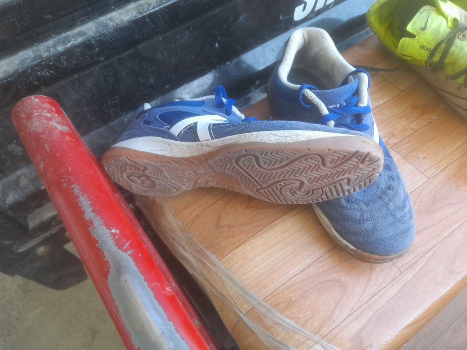 Бутсилар сотилади 150 000 сумдан,яна келишамиз