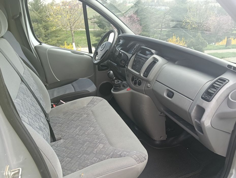 Opel Vivaro  motor 1.9 Modelul Lung