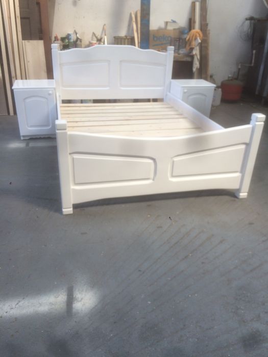 Scări și mobila lemn masiv