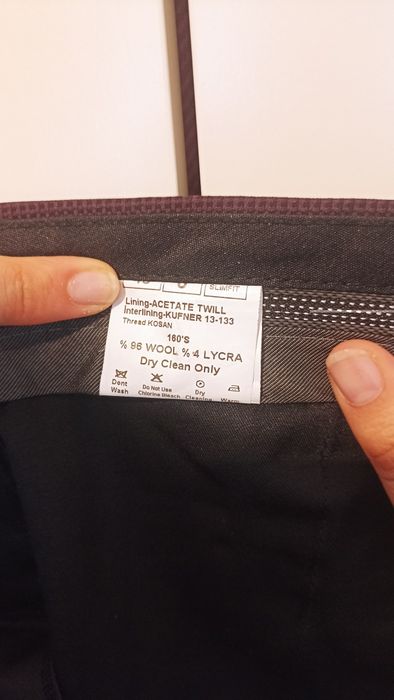 Мъжки костюм 3 части, 48 размер, студена вълна