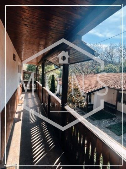 Хотел в Ловеч, област-с.Орешак площ 435 цена 785000