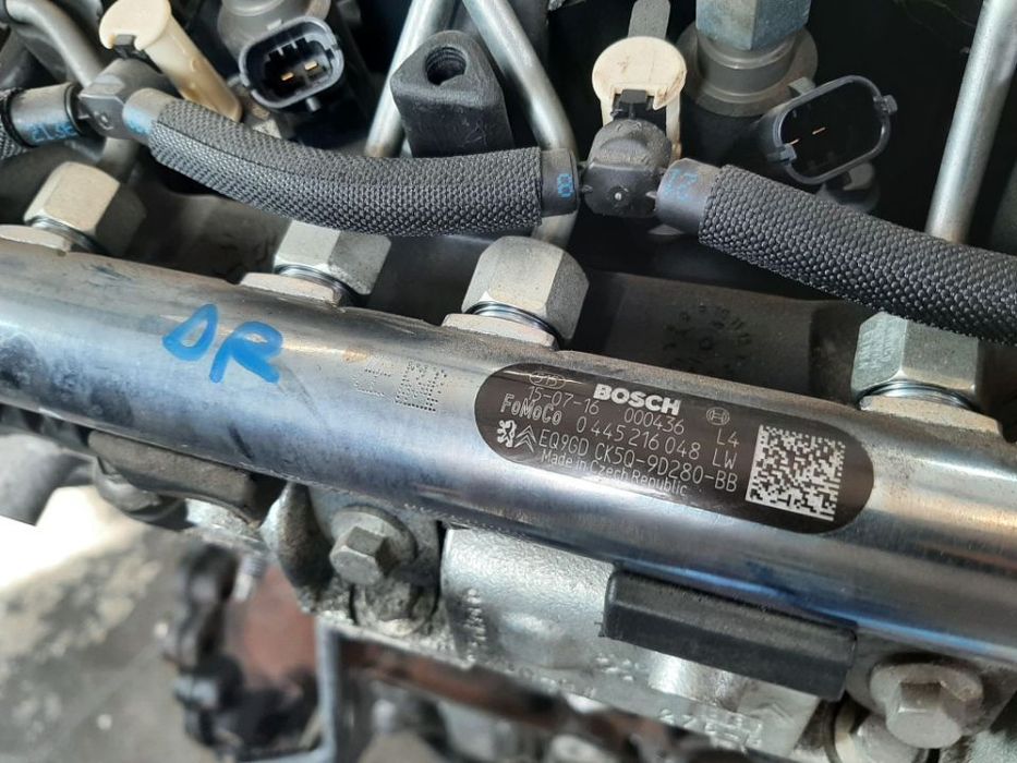 rampa injectoare dreapta  land range rover vogue 4 l405 3.0 d 306dt euro 6  dupa 2015  0445216048