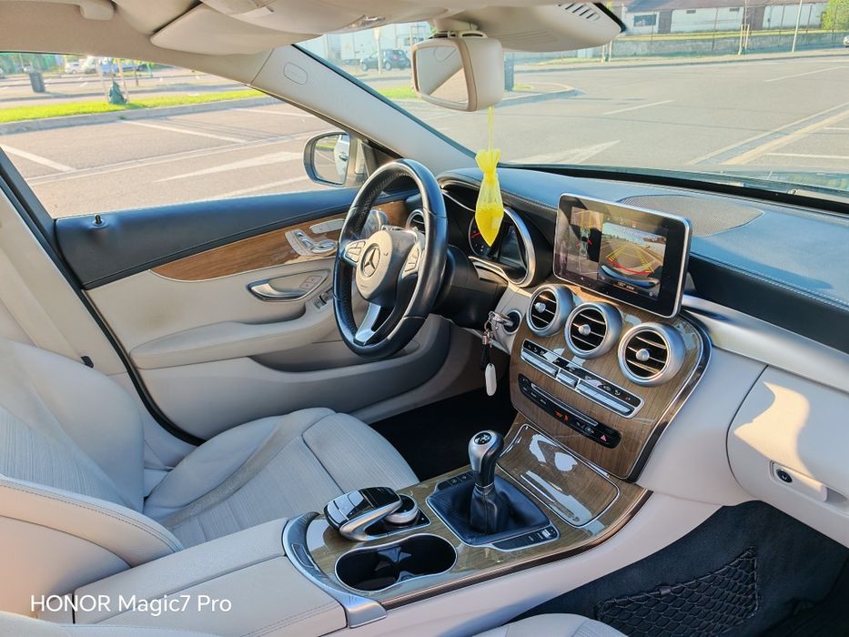 Mercedes Benz C220d