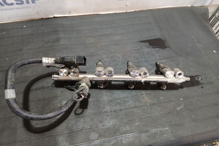 Rampa injectoare 35350-2B110 35350-2B110 Hyundai ix35 prima generatie