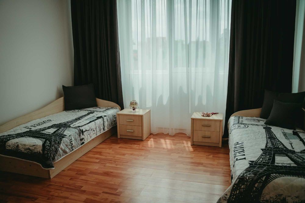 Невероятен тристаен  апартамент с паркомясто на 5 минути плаж Кабакум