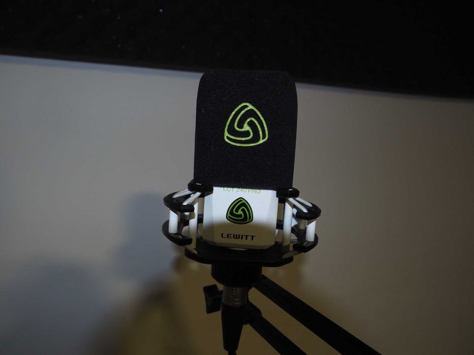 Vand microfon de studio Lewitt 240 Pro