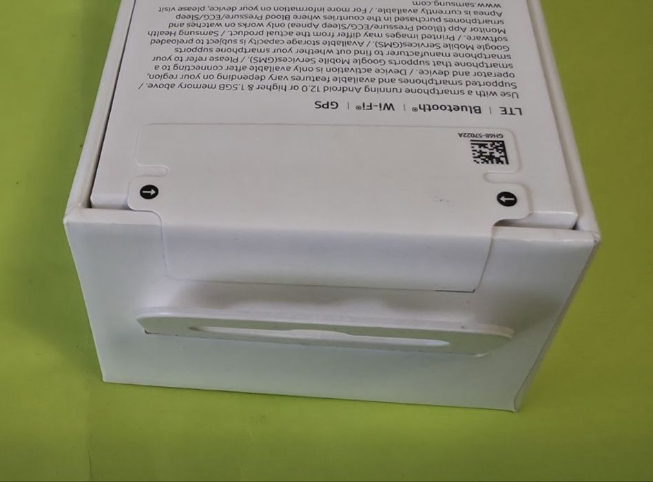 ЗАПЕЧАТАН 40mm Samsung watch 8 LTE Гаранция Yettel 2028 Graphite | Сив