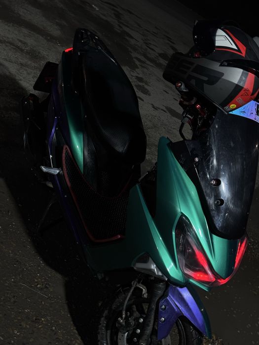 Продам скутер МАКСИ