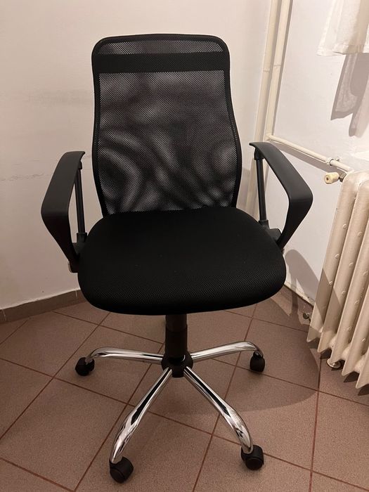 Scaun birou ergonomic – stare foarte bună