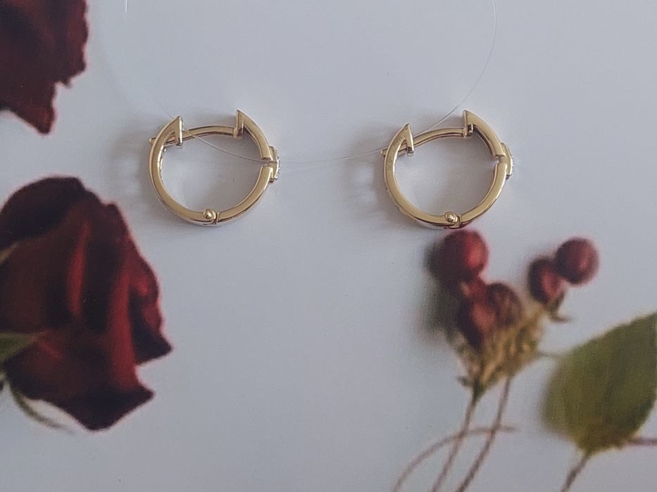 Золотые серьги с бриллиантами