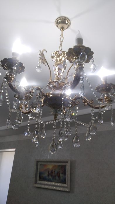 Люстра .В отличном состоянии.