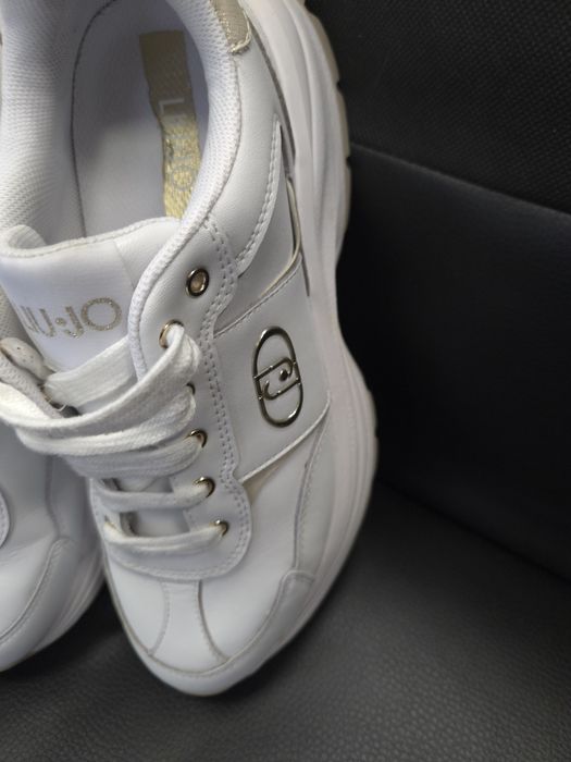 Liu Jo- сникърси