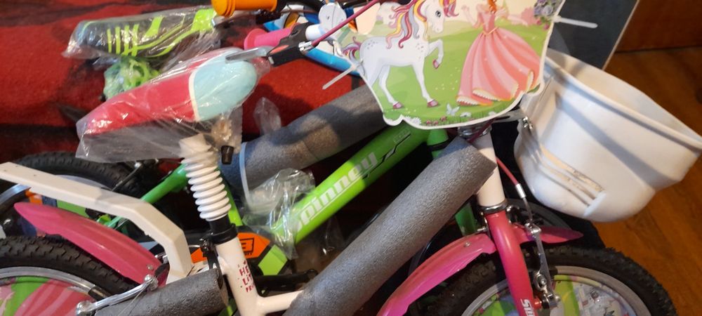 Bicicleta copii cu roți pe 16