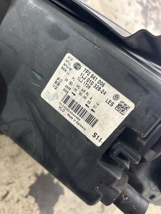 Far stanga/dreapta VW Touareg 7P non facelift 7P2 941 005