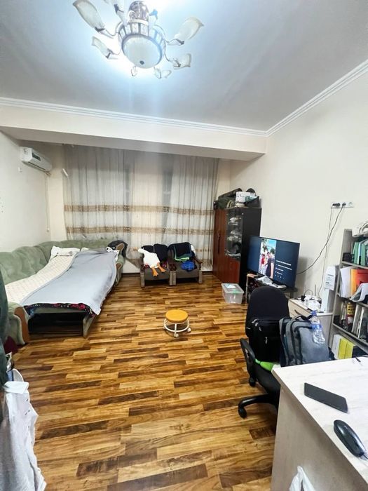 Tezda 2 xonalik 1 qavatda sotiladi