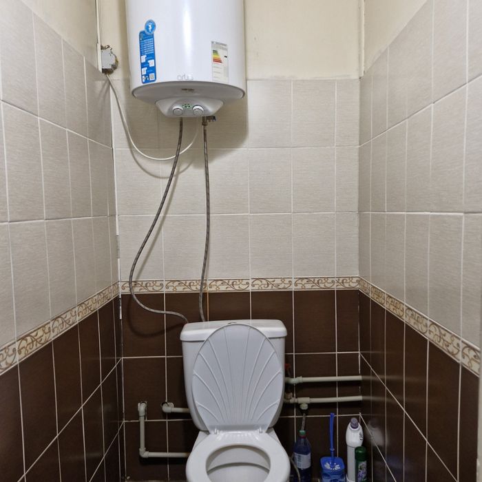 Продаётся большой дом.