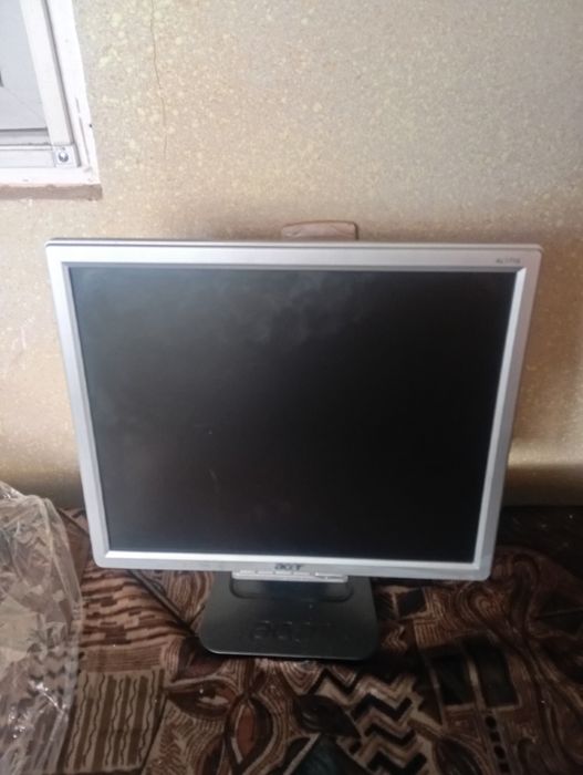 Мониторы продаются.