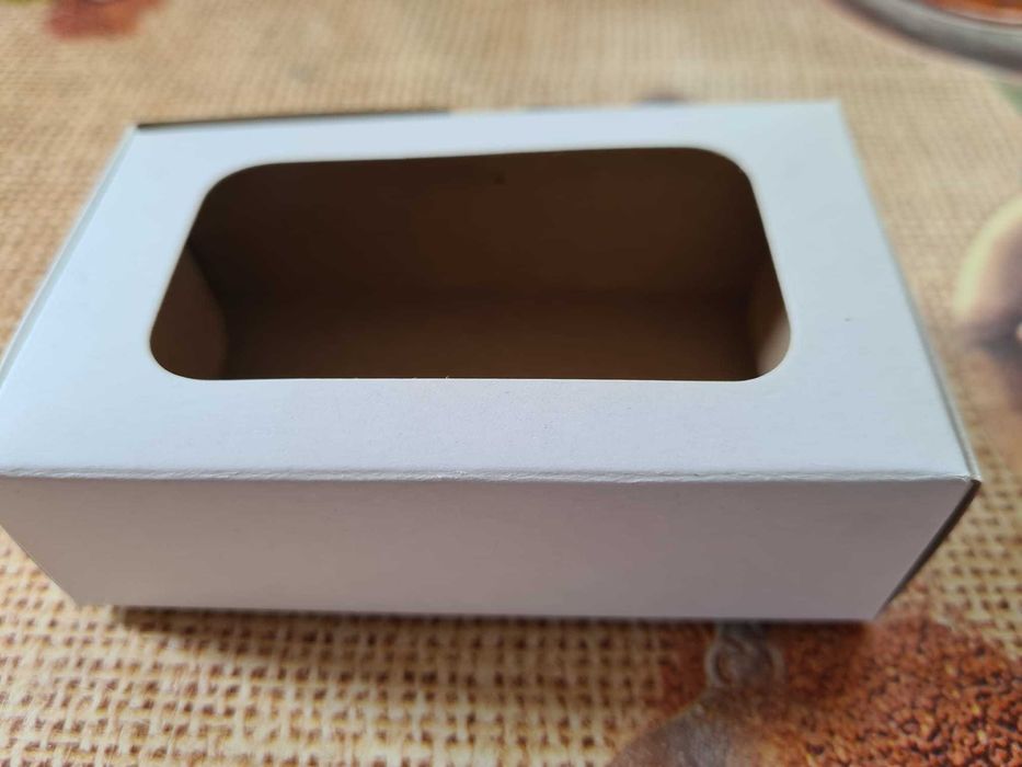 Cutie carton cu fereastra pentru carduri 0,5 lei/buc - Negociabil