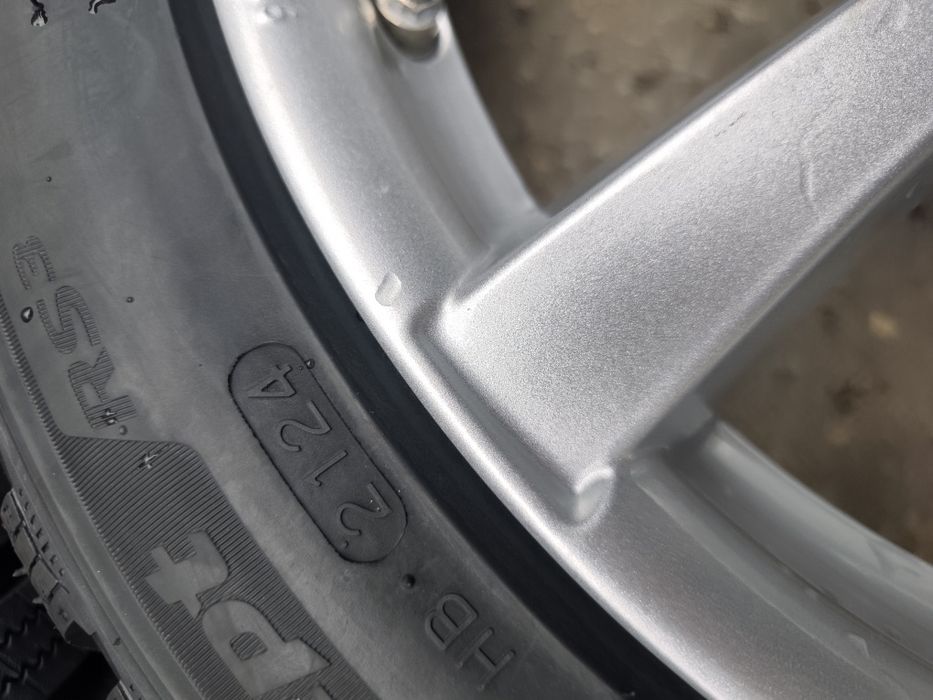 215/45/17" 4бр Hankook winter i sept rs3, dot2124,7mm