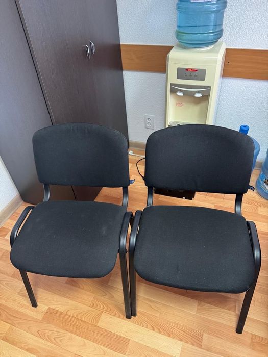 Офисный  мебель , стулья б/у
