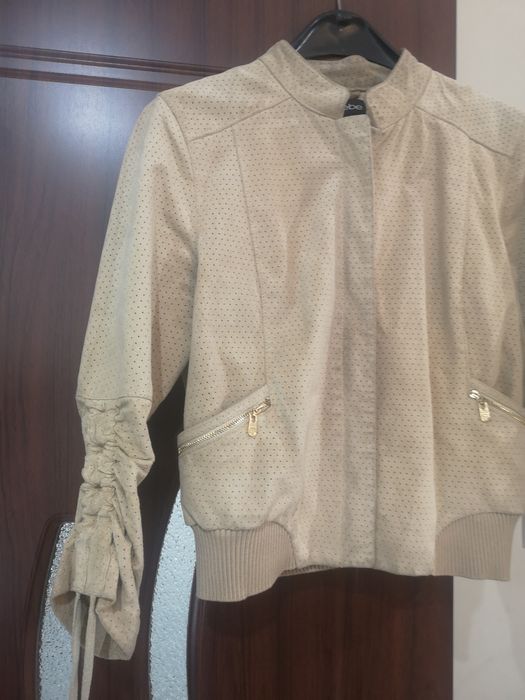 Пролетно яке BEBE