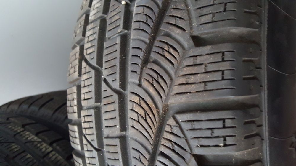 225 55 17 4 броя пирели дот 3516