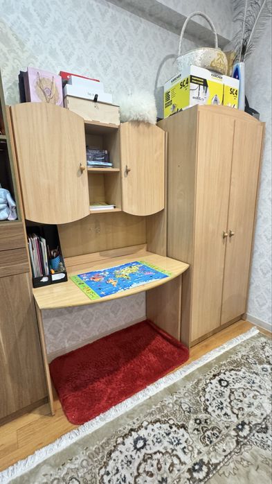 Школьнаый стол или просто детакий стол