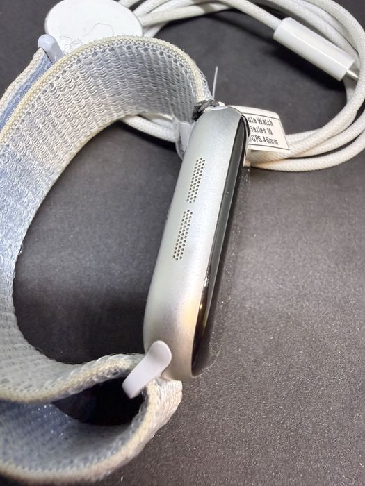 Apple Watch Series 10 GPS 49mm – Отлично състояние + зарядно