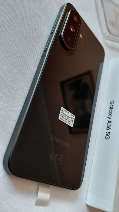 Samsung A36-5G de 256Gb.Dark-Black,nou!