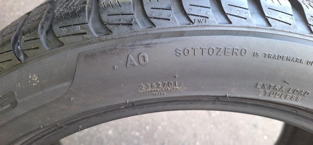 7мм! 2 бр 245 45 19  Pirelli sotozero 3 winter