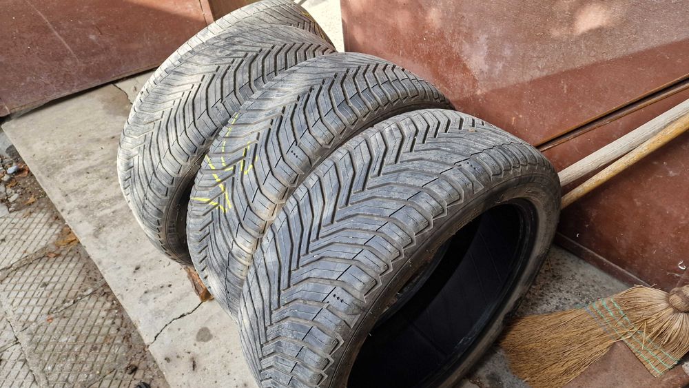 4 бр. Всесезонни гуми Michelin CrossClimate 2 – 225/45 R17 94Y XL (DOT 3821, Made in Spain)