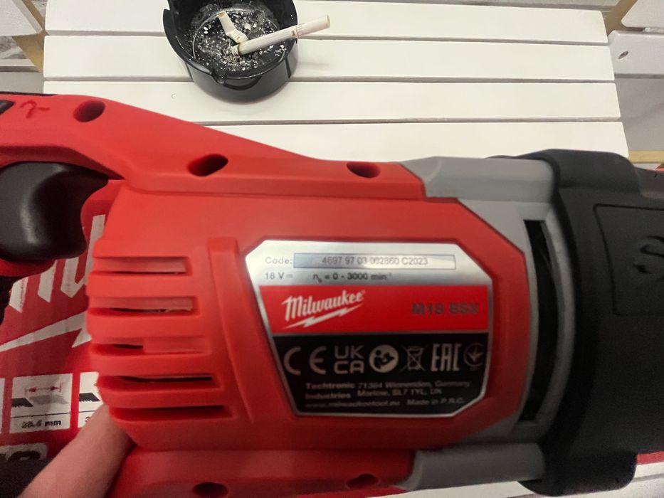 Milwaukee саблен трион 18V - чисто нов (не е използван никога)