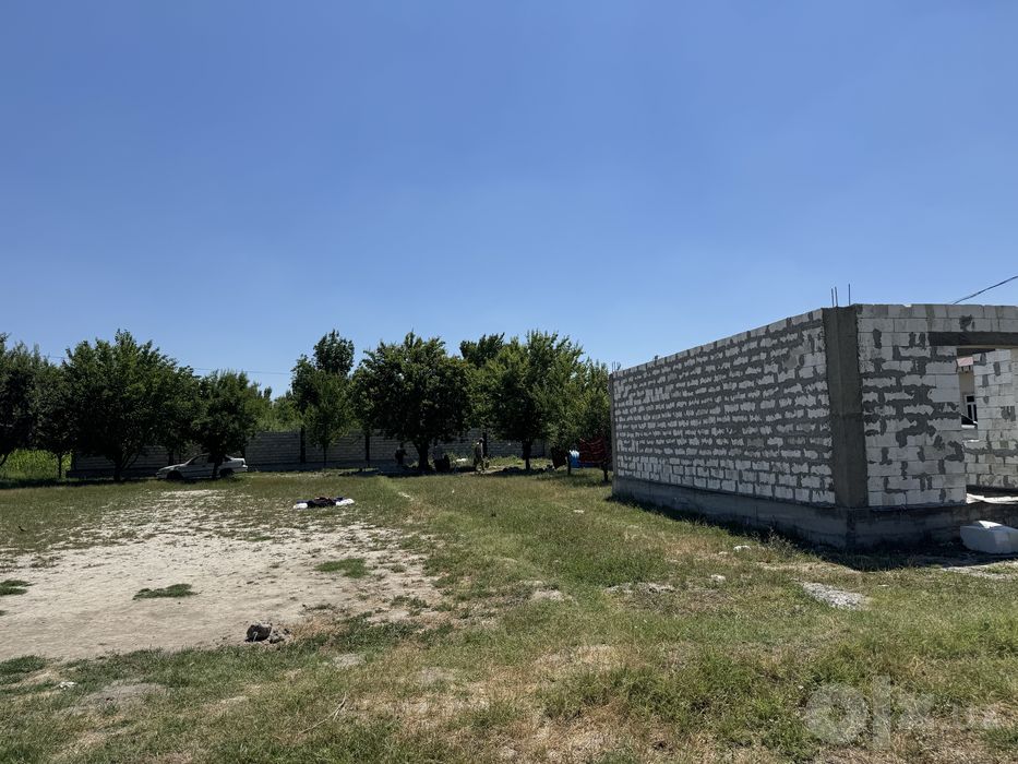 Vobkentda 6 sotix yer va uning tayyor binosi sotiladi