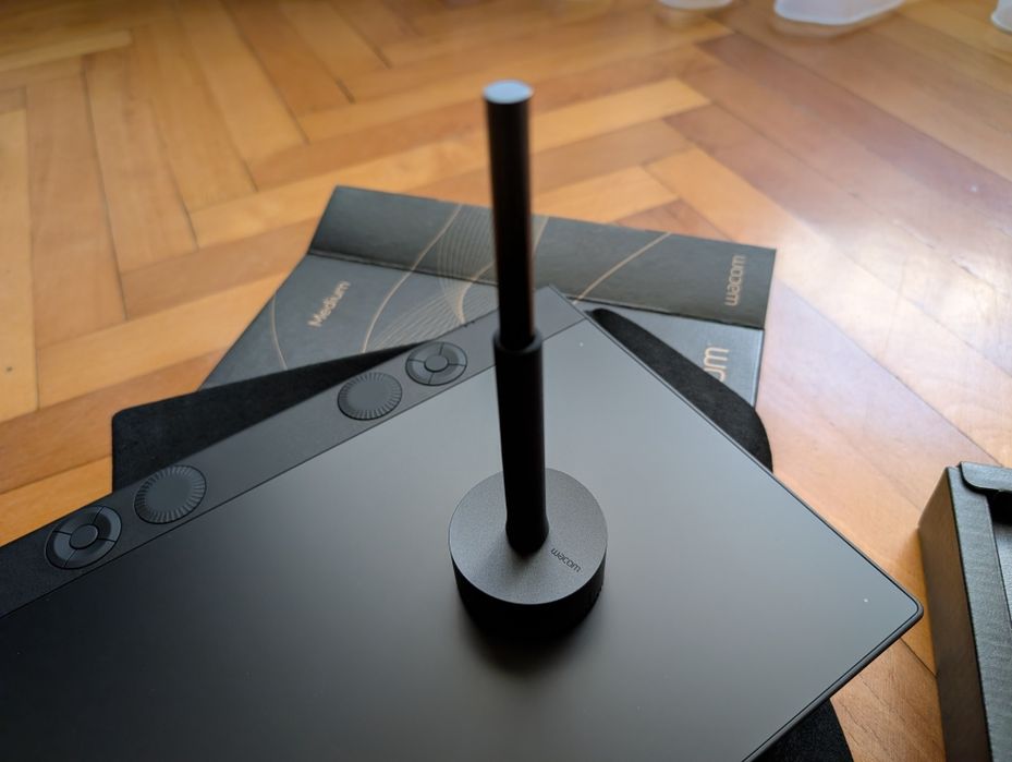 Tableta grafica Wacom Intuos Pro Medium, editare foto, design, grafica