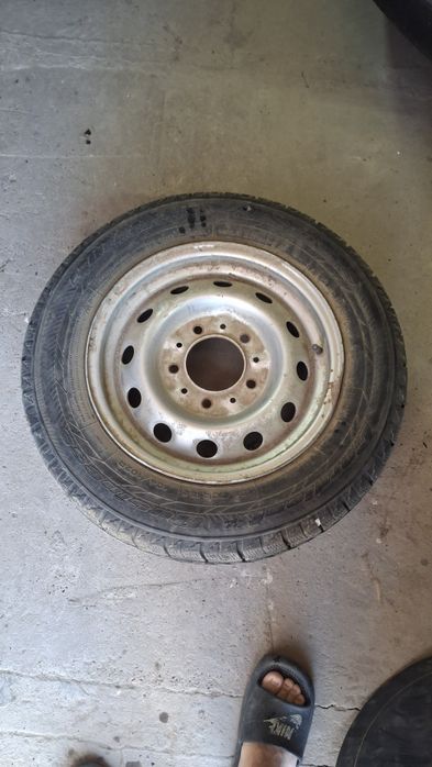 Продам колесо на Шевроле Ниву