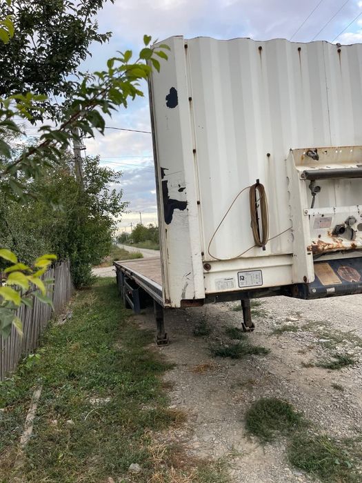 Semiremorca platforma krone