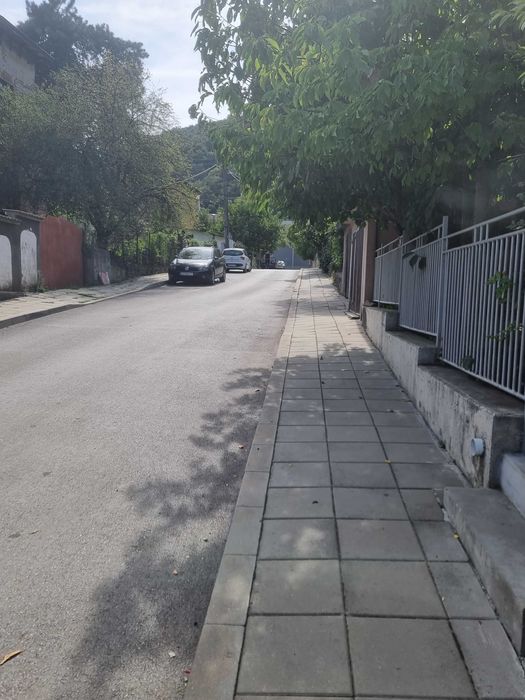 Продавам къща в град Своге
