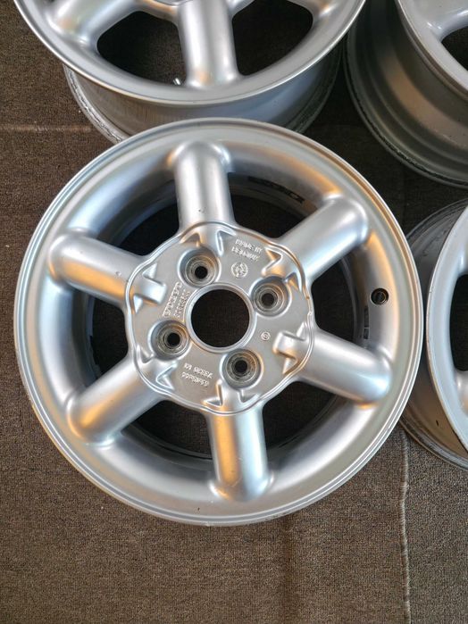 4 Jante Aliaj 4x114.3 15'' - OEM VOLVO V40 S40 - 6J ET 44 ( 30803533 )