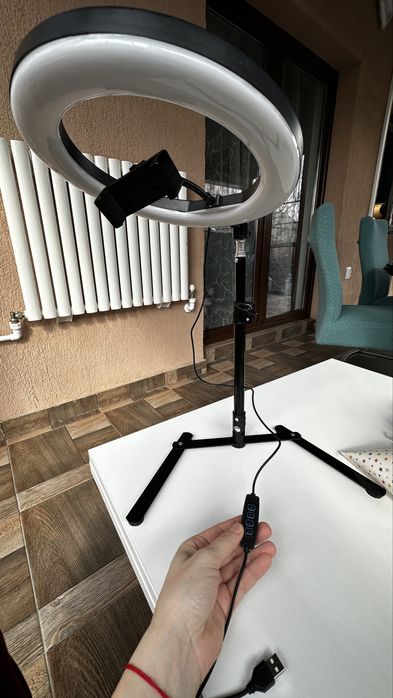 Trepied telefon cu lampa led