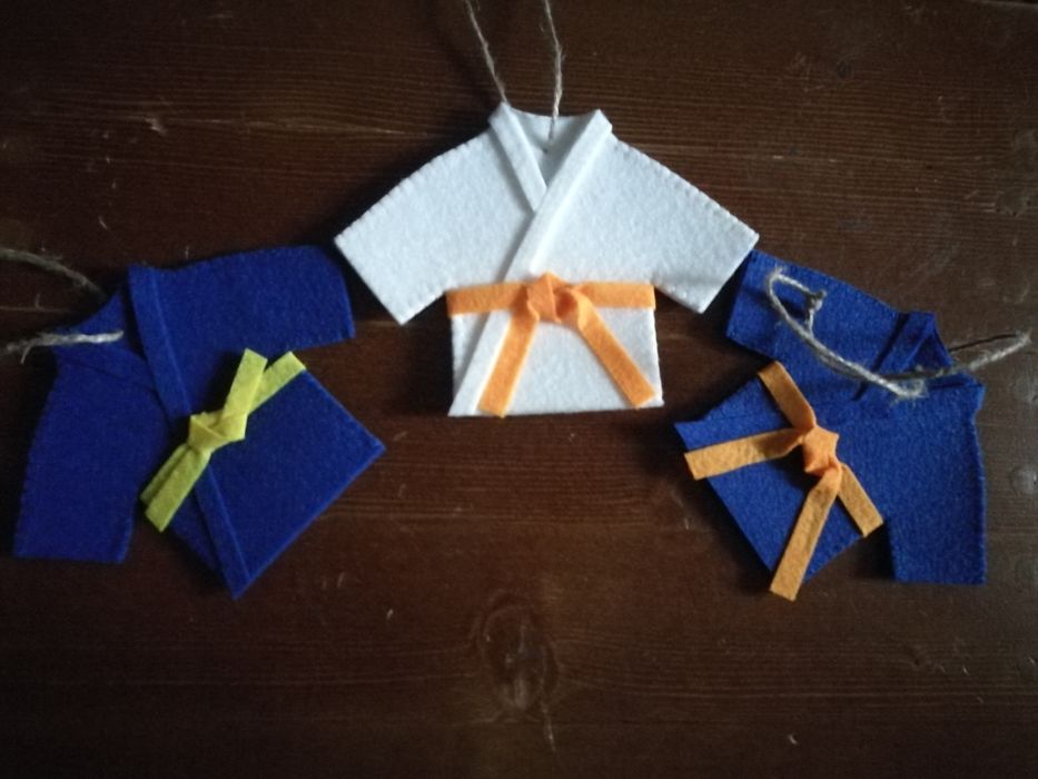 Продам брелоки из фетра