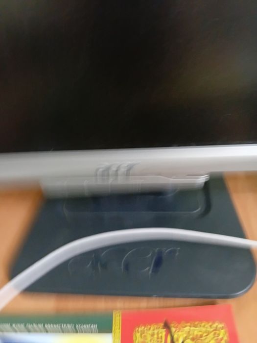 Монитор дёшево продам